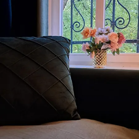 Bertha-marie Smaragd Oase