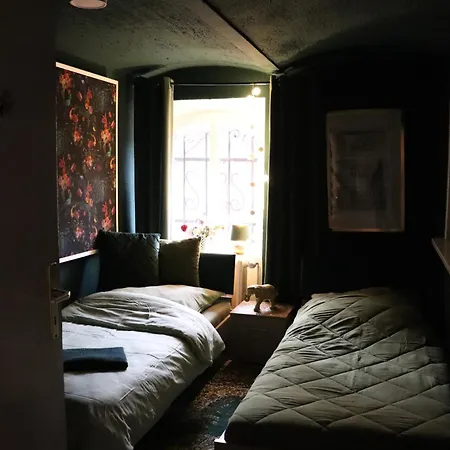 Bertha-marie Smaragd Oase *