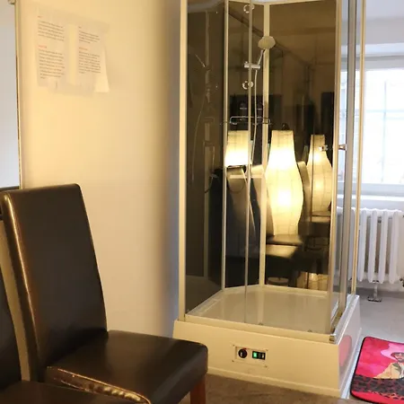 Bertha-marie Smaragd Oase Hostel