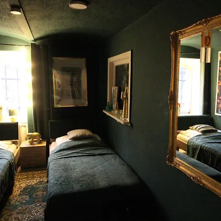 Hostel Bertha-marie Smaragd Oase *