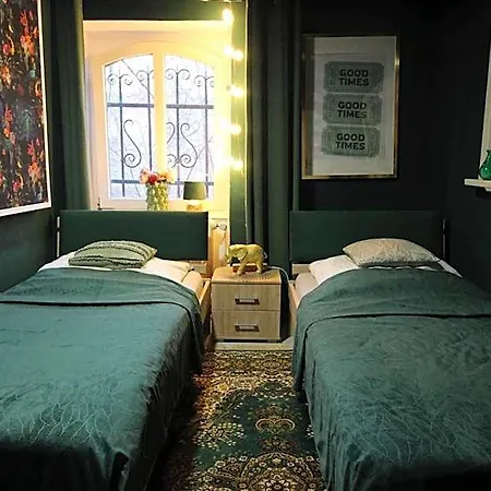 Hostel Bertha-marie Smaragd Oase *